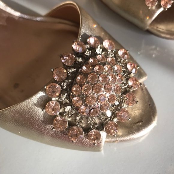 BADGLEY MISCHKA GOLD AND PINK CRYSTAL PEEP TOE PUMP - Picture 4 of 13